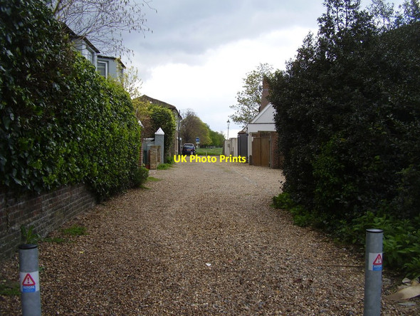 Photo 6"x4" A quiet cut-through Merton\/TQ2569 c2016