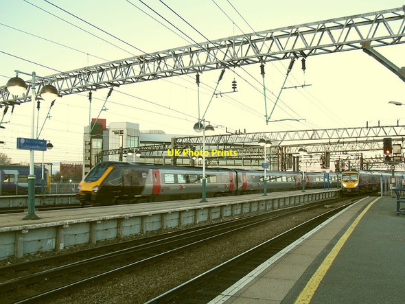 Photo 6"x4" Arrival and departure, Manchester Piccadilly Manchester c2016