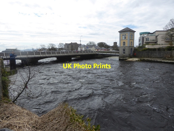 Photo 6"x4" River Corrib and Wolf Tone Bridge Salthill c2016