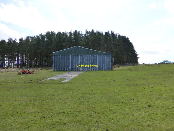 Photo 6"x4" Shed and lawnmower Rothley Lakes c2016