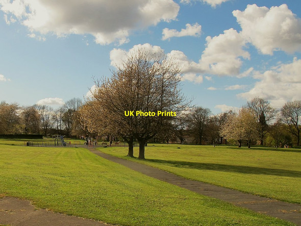Photo 6"x4" Wortley Recreation Ground (2) Green Side\/SE2732 c2016