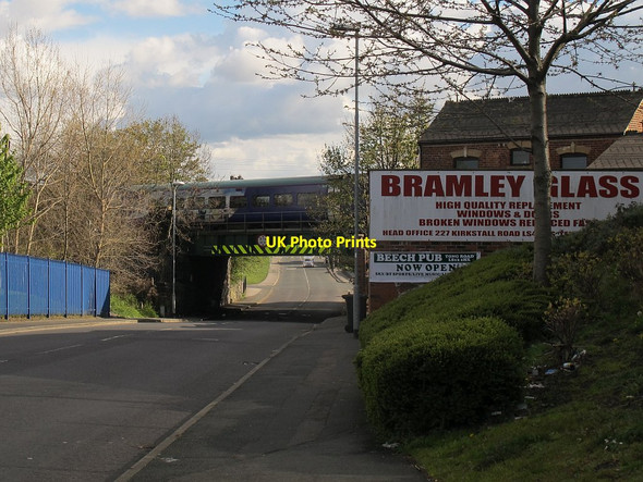 Photo 6"x4" Amberley Road railway bridge, Armley (2) Green Side\/SE2732 c2016