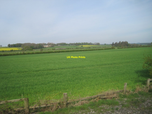 Photo 6"x4" View from a Newcastle-Edinburgh train - farmland near Rock Rock\/NU2020 c2016