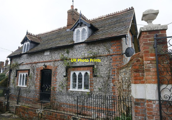 Photo 6"x4" Cottage by the Gates Ovington\/SU5631 c2016