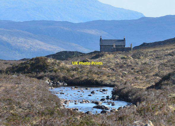 Photo 6"x4" Coire Fionnaraich bothy Coulags c2016