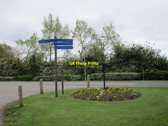 Photo 6"x4" Junction in Thorpe Park Cleethorpes c2016