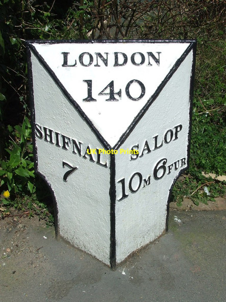 Photo 6"x4" Old Milepost Haygate c2016