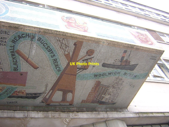 Photo 6"x4" Former Poplar Town Hall, Bow Road: porch over Members' Entrance Bow\/TQ3682 c2016
