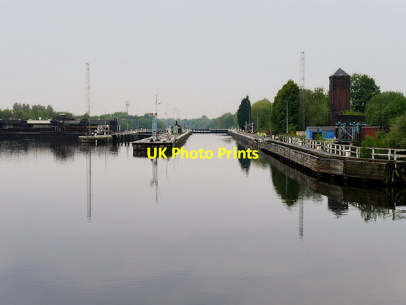 Photo 6"x4" Barton Locks, Manchester Ship Canal Urmston c2016