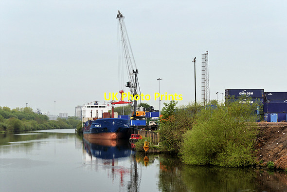 Photo 6"x4" Manchester Ship Canal, Irlam Container Terminal Irlam c2016