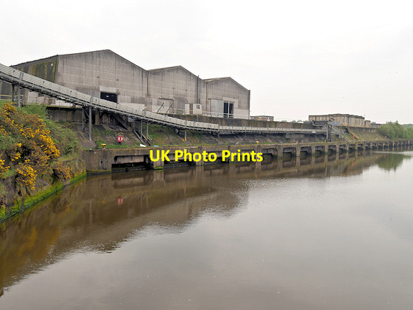 Photo 6"x4" Manchester Ship Canal, Metals Recycling Plant near Ellesmere port Overpool c2016