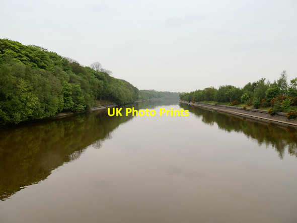 Photo 6"x4" Manchester Ship Canal Between Ellesmere Port and Eastham Overpool c2016