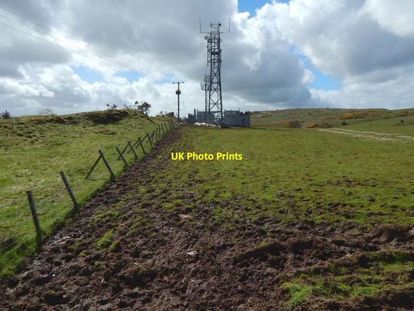 Photo 6"x4" Telecoms masts on the Fereneze Hills Barrhead c2016