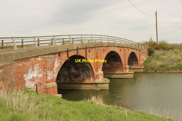 Photo 6"x4" Old Tattershall Bridge Tattershall Bridge c2016