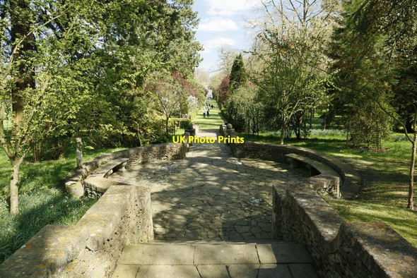 Photo 6"x4" Steps to the Water Garden Buscot c2015