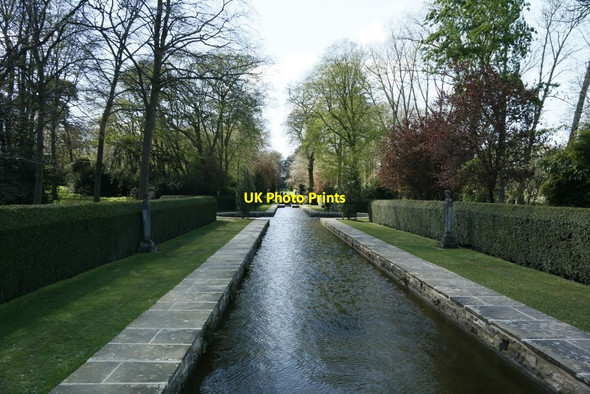 Photo 6"x4" Back along the Water Garden Buscot c2015