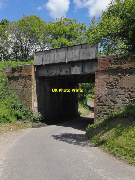 Photo 6"x4" Privet Lane railway bridge (M&SWJR), from the south Fyfield\/SU2946 c2015