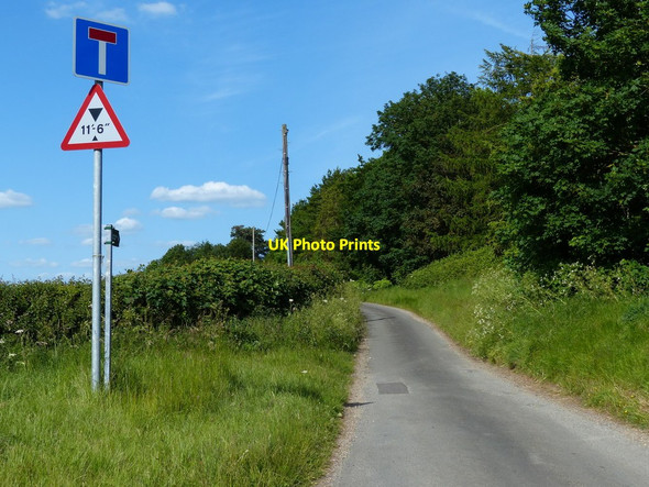 Photo 6"x4" Narrow lane at Pound Hill Tackley c2015