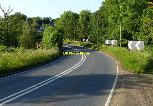 Photo 6"x4" Bend in the A4260 Oxford Road Adderbury c2015