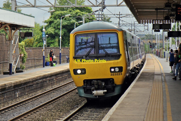 Photo 6"x4" Northern Rail Class 323, 323223, platform 3, Wilmslow railway station Wilmslow c2015 P1