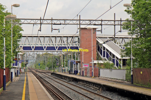 Photo 6"x4" Along platform 1, Cheadle Hulme railway station Cheadle Hulme c2015