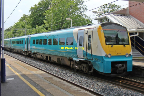 Photo 6"x4" Arriva Trains Wales Class 175, 175111, Cheadle Hulme railway station Cheadle Hulme c2015