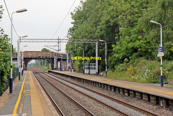 Photo 6"x4" Platforms, Holmes Chapel railway station Holmes Chapel c2015