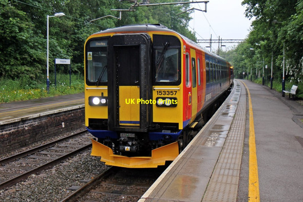 Photo 6"x4" East Midlands Trains Class 153, 153357, platform 3, Kidsgrove railway station Kidsgrove c2015
