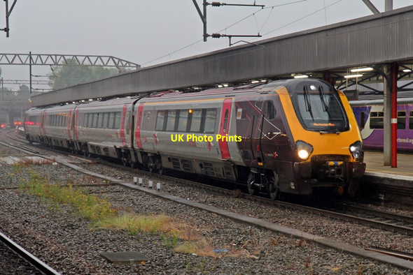 Photo 6"x4" CrossCountry Class 220, 220004, platform 3, Stockport railway station Stockport\/SJ8990 c2015