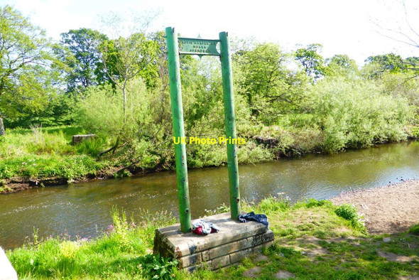 Photo 6"x4" River Carron, old bridge remains. Falkirk c2015