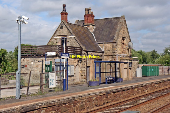Photo 6"x4" Former station house, Gathurst railway station Gathurst c2015