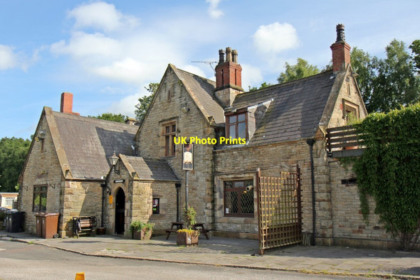 Photo 6"x4" Gathurst Station Inn public house Gathurst c2015