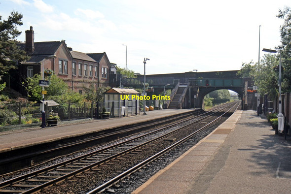 Photo 6"x4" Platforms, Hindley railway station Hindley\/SD6204 c2015