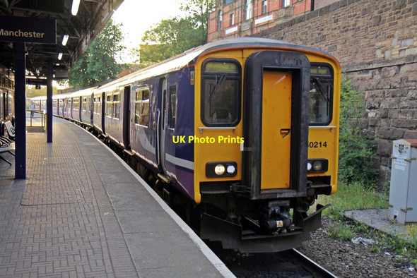 Photo 6"x4" Northern Rail Class 150, 150214, Wigan Wallgate railway station Wigan c2015
