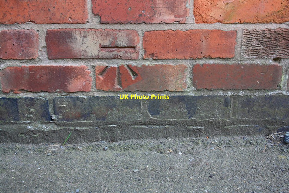 Photo 6"x4" Benchmark on #12 Leicester Road Tilton on the Hill c2015