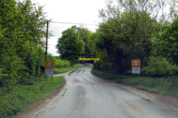 Photo 6"x4" The B4009 in Britwell Salome Britwell Salome c2015