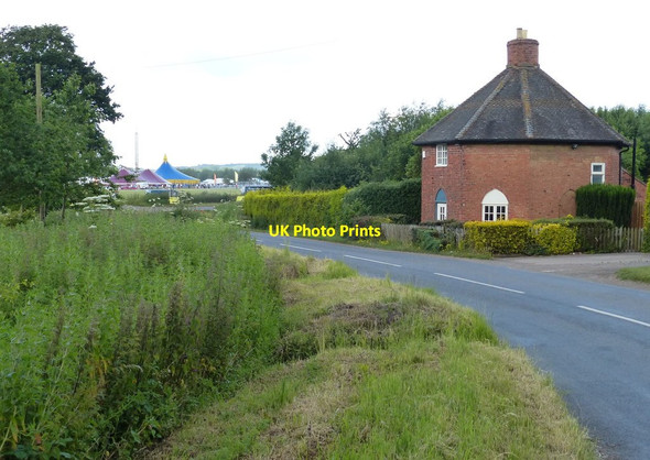 Photo 6"x4" Round Lodge near Catton Hall Croxall c2015
