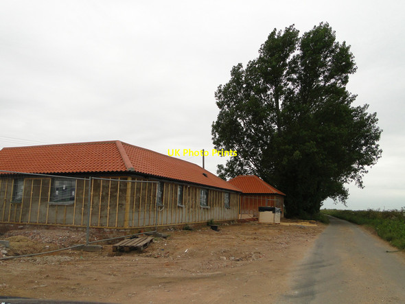 Photo 6"x4" A barn conversion in Heath Road under construction Narrowgate Corner c2015