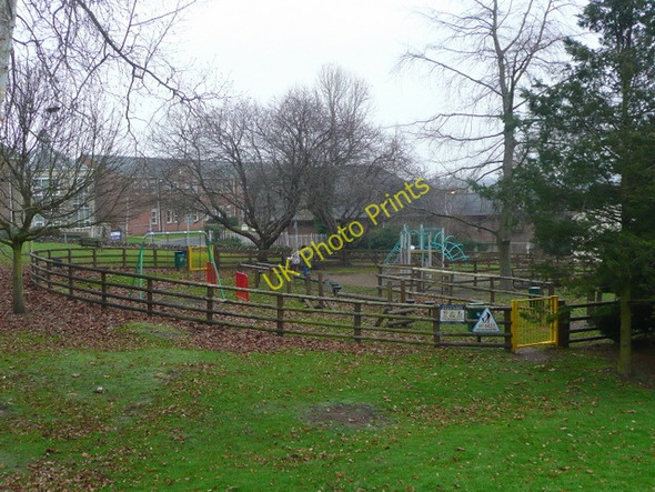 Photo 6"x4" Play area, off Kent Avenue, Ross-on-Wye Ross-on-Wye c2009