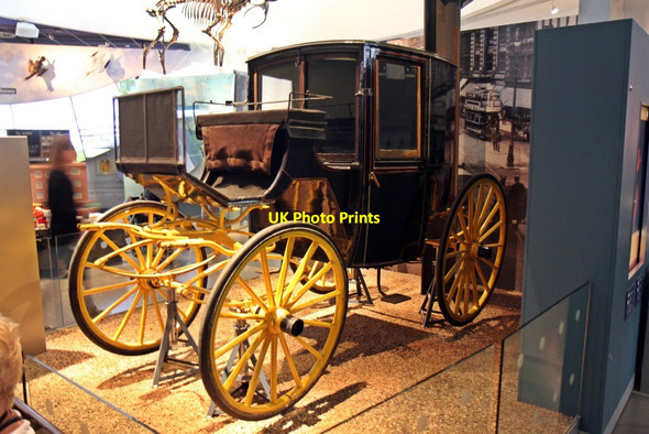 Photo 6"x4" Single Brougham carriage, Museum of Liverpool Seacombe c2015