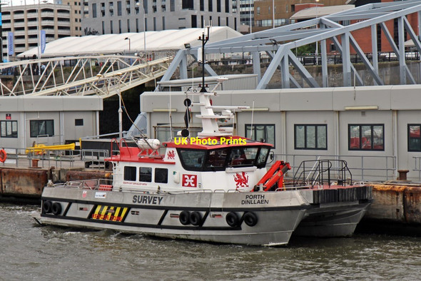 Photo 6"x4" Porth Dinllaen service vessel, Isle of Man ferry terminal, Liverpool Seacombe c2015