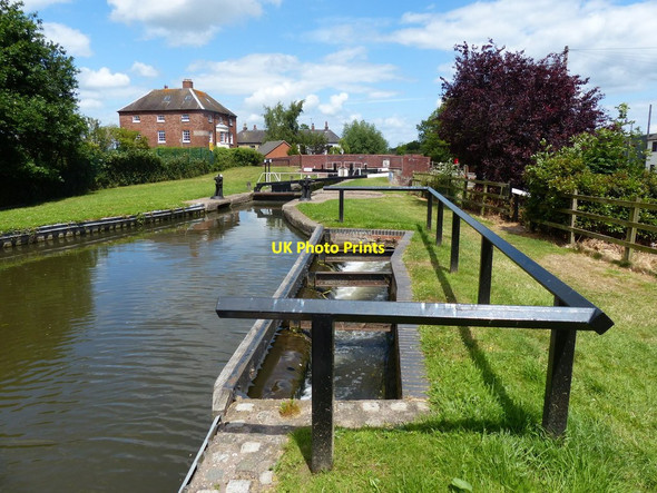 Photo 6"x4" Trent & Mersey Canal at Barton Turn Barton Turn c2015