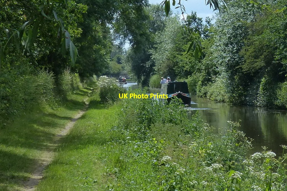 Photo 6"x4" Narrowboats on the Trent & Mersey Canal Wychnor Bridges c2015