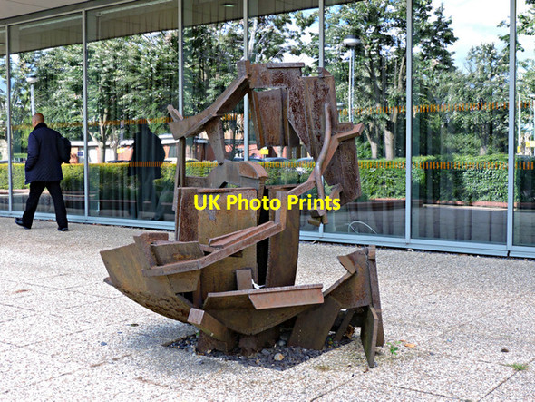 Photo 6"x4" Sculpture at Hounslow Civic Centre Hounslow c2015