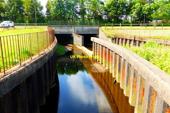 Photo 6"x4" Grangemouth, Flood Relief Grangemouth c2015