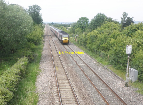 Photo 6"x4" First Great Western train, near Ham Burnham-on-Sea c2015