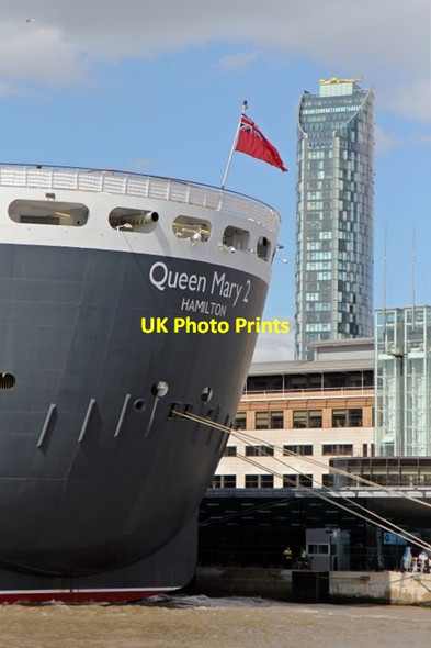 Photo 6"x4" Stern, RMS Queen Mary 2, Liverpool Cruise Terminal Seacombe c2015
