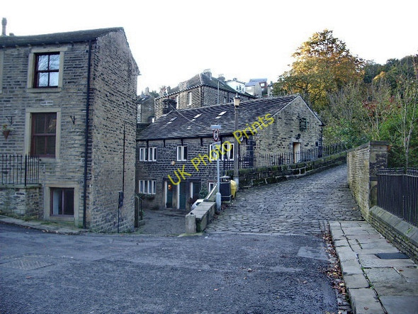 Photo 6"x4" The approach to Ripponden Old Bridge Barkisland c2008