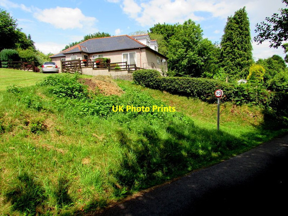 Photo 6"x4" Bungalow on a bank, Marsh Lane Clements End c2015