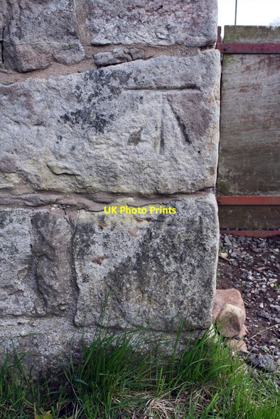 Photo 6"x4" Benchmark on barn Appleby-in-Westmorland c2015